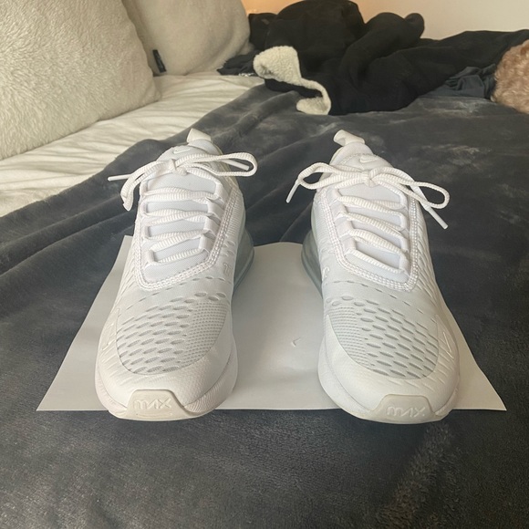 Nike Air Max 270 - Youth 4/Womens 5.5 - Picture 5 of 9